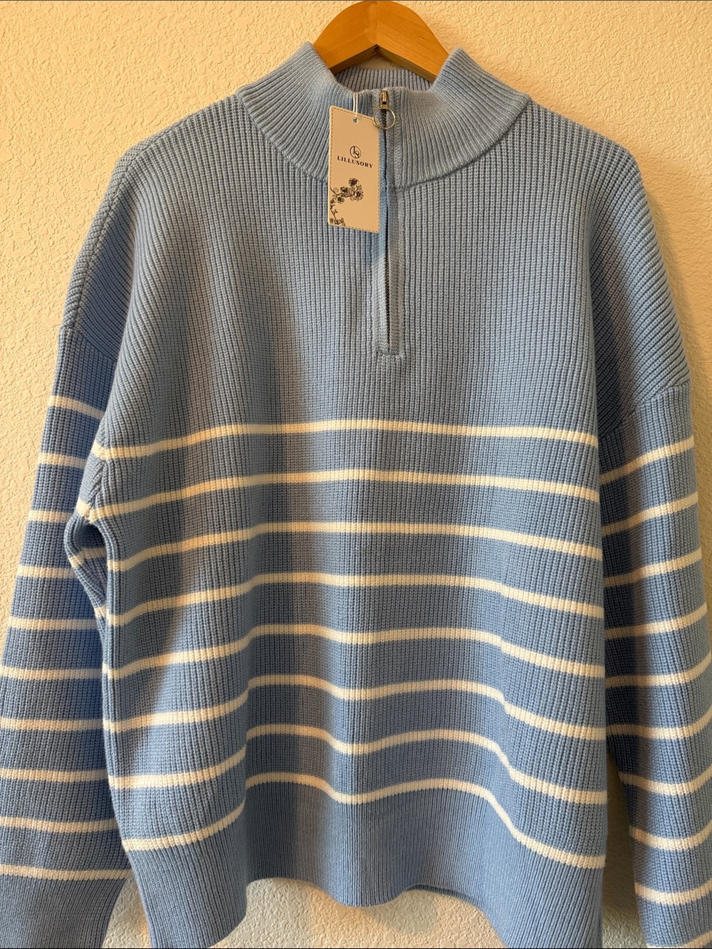NWT Lillusory Boxy, Soft 1/4 Zip Ribbed Knit Sweater, Light Blue/White, Large